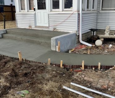 General Concrete in Springfield NE, Retaining Walls in Springfield NE, Sidewalk in Springfield NE, Driveway in Springfield NE, Steps in Springfield NE (1)