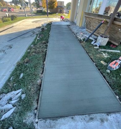 Sidewalk Replacement in Lincoln NE, Retaining Walls in Lincoln NE, Sidewalk in Lincoln NE, Driveway (1)